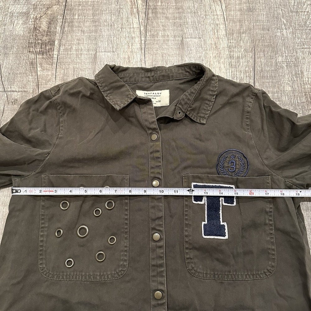 Zara Trafaluc TRF Army Green Utility Jacket Varsity Patch Eyelet Pocket Womens L - Picture 2 of 9